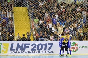 Joaçaba Futsal vence o Pato e assume a liderança da Liga Nacional