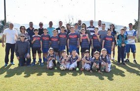 Futsal realiza confraternização da base e homenagem a patrocinador