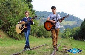 Dupla de Capinzal se apresenta na Festa do Peão de Barretos