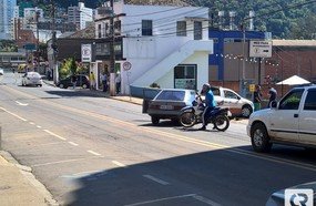 Colisão entre veículos registrada no centro de Joaçaba