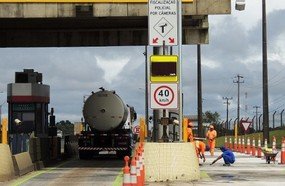 PRF desmente notícia falsa de radares em praças de pedágio