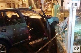 Motorista perde controle da direção e bate contra cerca da ADR