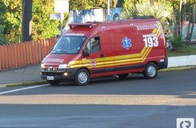Mãe e filho são atropelados por motociclista em Herval
