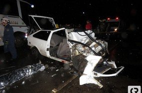 Jovem morre em colisão entre carro e ônibus na SC-150
