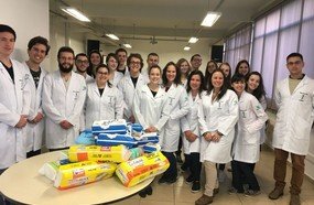 Curso Medicina promove trote solidário com doações para o HUST