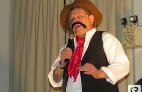 CDL comemora ano positivo com jantar festivo e show de humor