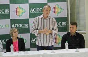 Moisés Diersmann participa do Café com o Prefeito da ACIOC