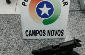 PM prende jovem com arma de uso restrito em Campos Novos