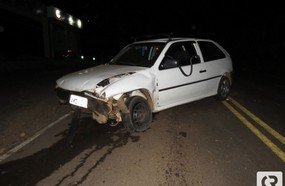 Motorista com sinais de embriaguez bate carro no Acesso Egídio Pozzobon