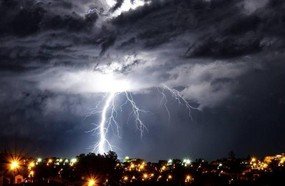 Previsão de temporais com risco de granizo e vento forte em SC