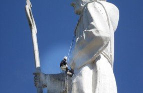 Empresa inicia revitalização da Estátua de Frei Bruno