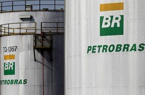 Gasolina sobe 4% nas refinarias, anuncia Petrobras