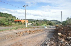 Conclusão do trevo de acesso à Herval depende de retirada de poste