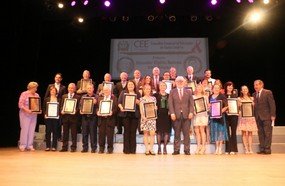 Professores da rede estadual são premiados por iniciativas diferenciadas
