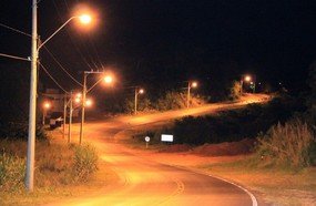 Nova rede de iluminação no acesso ao Parque Termal