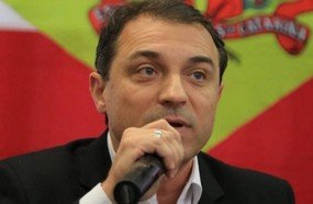 Governo divulga nota esclarecendo salário do governador