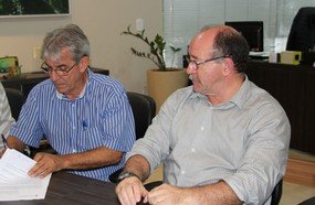 Prefeito assina contrato para a construção da última etapa do Parque