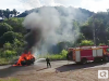 Incêndio destrói veículo na SC-150, em Luzerna