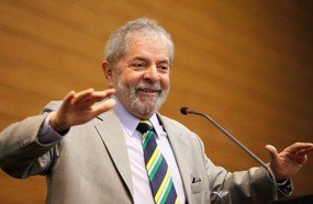 Deputado quer revogar título de cidadão honorário concedido a Lula