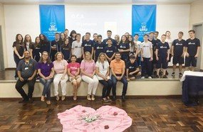 Alunos Maristas arrecadam fraldas para a Rede de Combate ao Câncer
