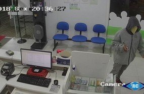 Elemento armado assalta farmácia em Capinzal