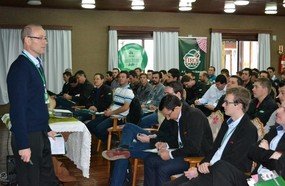 Tirol promove encontro técnico de motivação e conhecimento