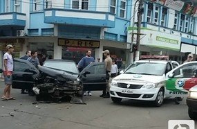 Sinaleira confunde motorista e ocasiona acidente em Joaçaba