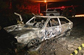 Corpo é encontrado dentro de carro incendiado em Chapecó