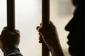 Padrasto flagrado mantendo relação sexual com menina de 12 anos