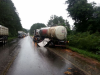Carreta de Treze Tílias se envolve em acidente na BR-282