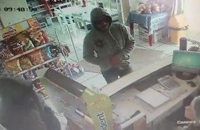 Elementos assaltam padaria em Campos Novos