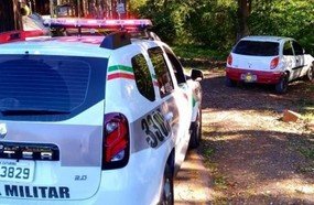 PM encontra droga com motorista após flagrar cavalo de pau