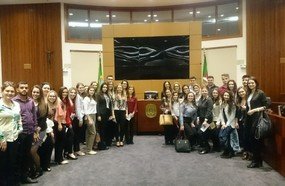 Acadêmicos de Direito ampliam conhecimentos durante viagem