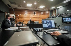 Presidente da Celesc explica reajuste da tarifa para deputados
