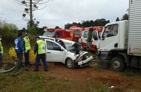 Motorista morre após colidir com caminhão em Campos Novos