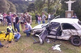 Veículo com placas de Joaçaba se envolve em acidente na SC-355