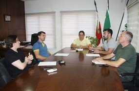 Vereadores questionam Prefeitura sobre situação da educação