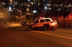 Veículo volta de ré e mata pedestre em Caçador