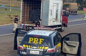 Caminhão carregado com cigarros é apreendido no trevão de Irani
