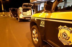 Vinho importado ilegalmente é apreendido na BR-282