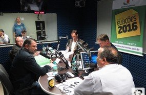 Candidatos a prefeito de Joaçaba participam de primeiro debate