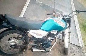 Polícia Rodoviária apreende moto adulterada e maconha na SC-150
