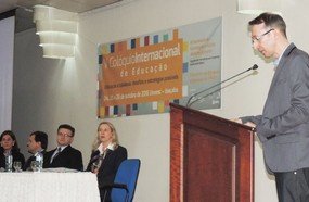 V Colóquio Internacional de Educação inicia atividades na Unoesc