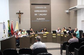 Salário de agentes políticos para 2021 é corrigido pela inflação