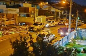 Elementos trocam tiros com a PM após furar barreira policial