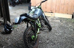 Menor é flagrado conduzido moto sem capacete em Campos Novos