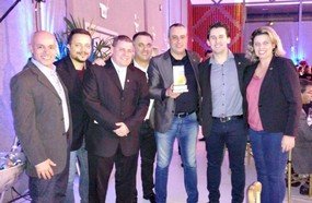Tirol recebe prêmio Mérito ACATS na categoria perecíveis lácteos