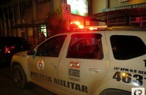PPT prende elementos que bloqueavam rua com cones