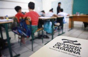 Governo vai chamar 2 mil educadores aprovados em concurso