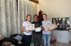 CREAS entrega brinquedos arrecadados em palestra
